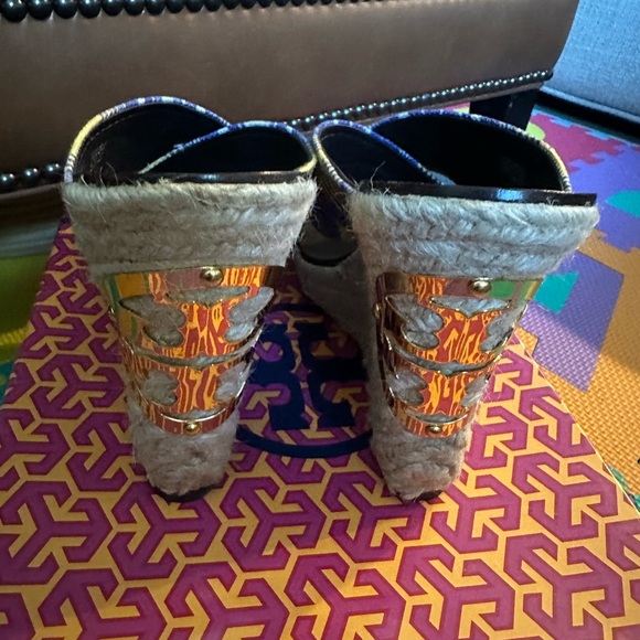 Tory Burch Kristen Fabric Canvas Wedge - SZ 10 - Picture 6 of 7